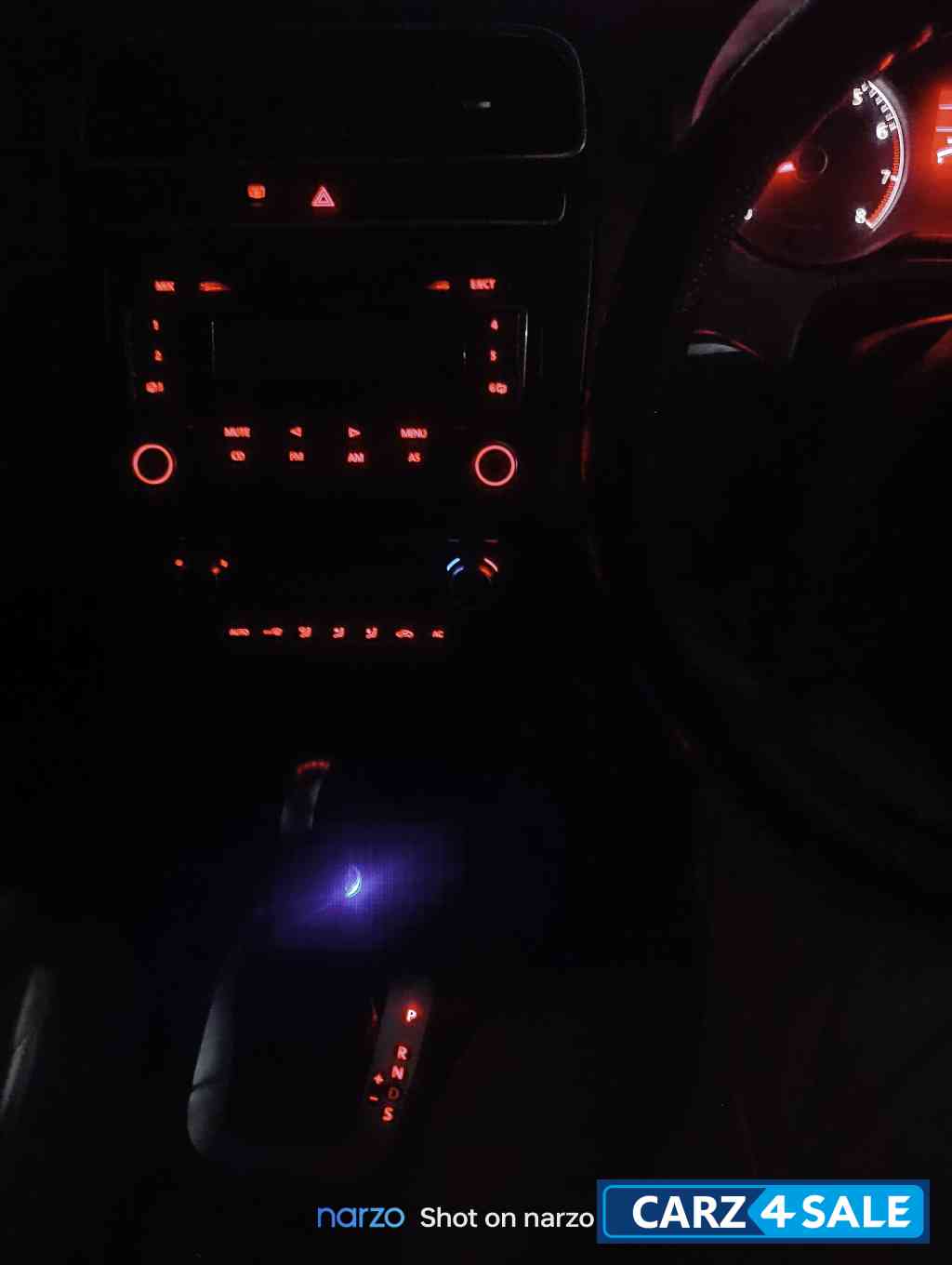 Reflex Silver Volkswagen Vento Highliner 1.6 ltr petrol, Sports mode, Automatic Transmission Reflex Silver Volkswagen Vento Highliner 1.6 ltr petrol, Sports mode, Automatic Transmission