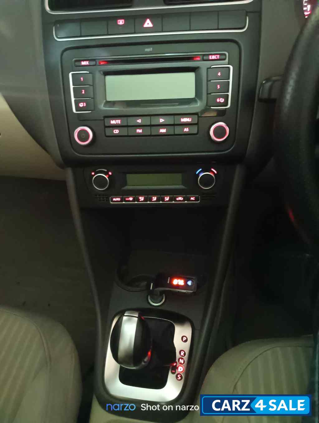 Reflex Silver Volkswagen Vento Highliner 1.6 ltr petrol, Sports mode, Automatic Transmission Reflex Silver Volkswagen Vento Highliner 1.6 ltr petrol, Sports mode, Automatic Transmission