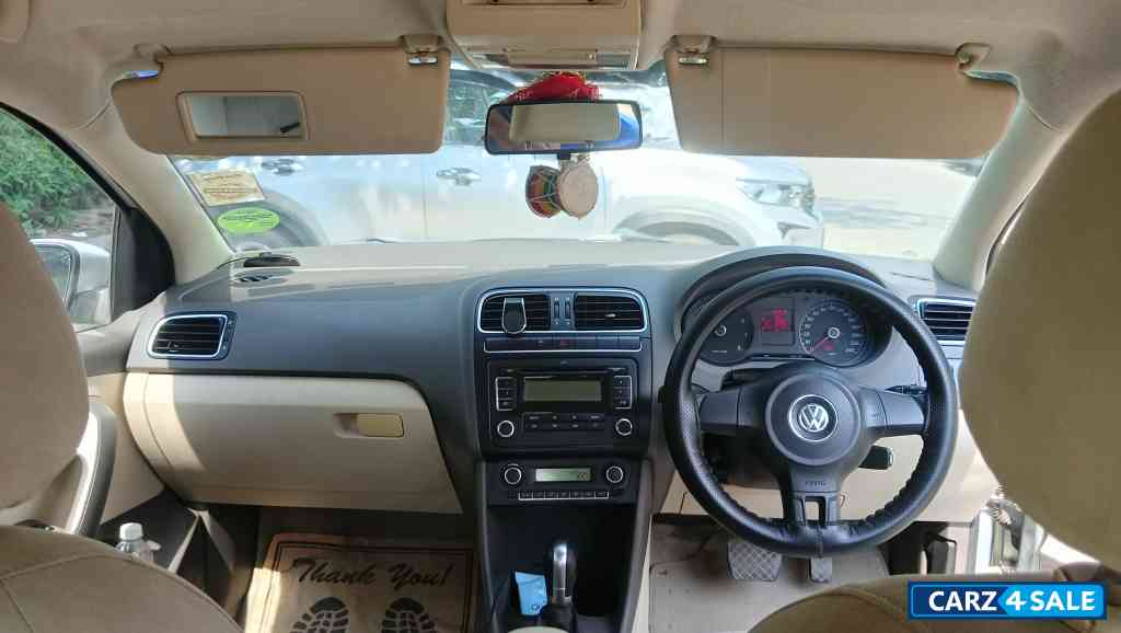 Reflex Silver Volkswagen Vento Highliner 1.6 ltr petrol, Sports mode, Automatic Transmission Reflex Silver Volkswagen Vento Highliner 1.6 ltr petrol, Sports mode, Automatic Transmission