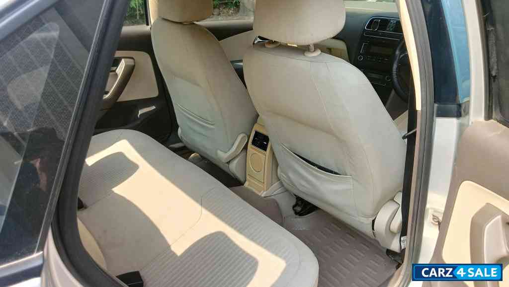 Reflex Silver Volkswagen Vento Highliner 1.6 ltr petrol, Sports mode, Automatic Transmission Reflex Silver Volkswagen Vento Highliner 1.6 ltr petrol, Sports mode, Automatic Transmission