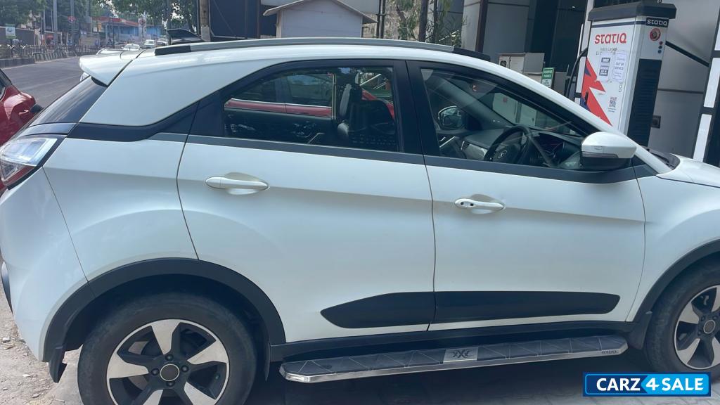 White Tata Nexon XT+ White Tata Nexon XT+