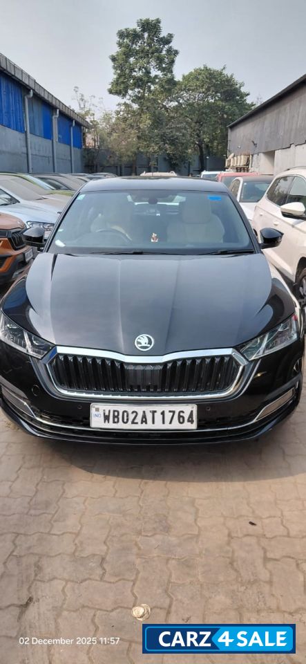 Black Skoda Octavia L&K 2.0 TSI AT Black Skoda Octavia L&K 2.0 TSI AT