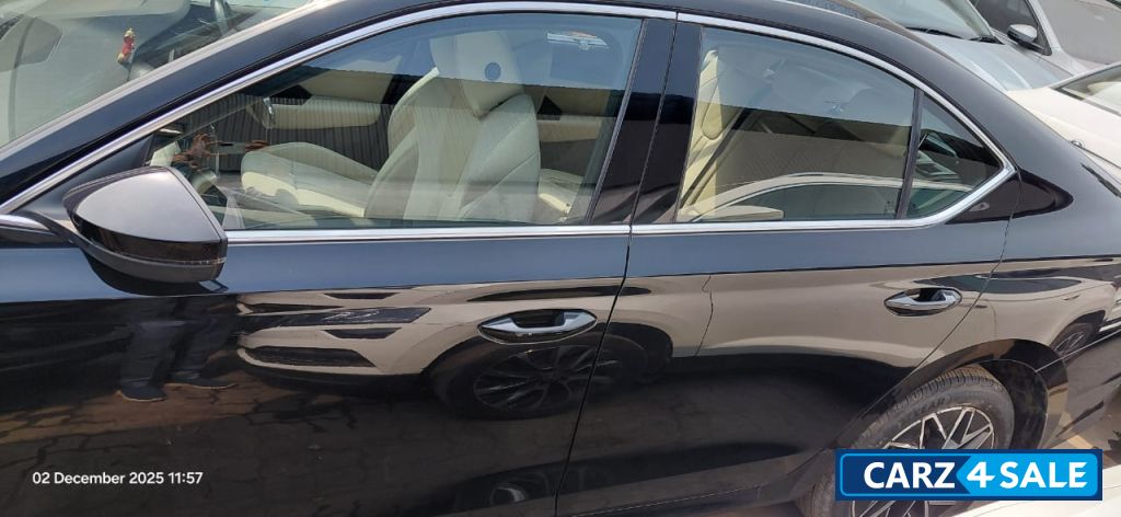 Black Skoda Octavia L&K 2.0 TSI AT Black Skoda Octavia L&K 2.0 TSI AT