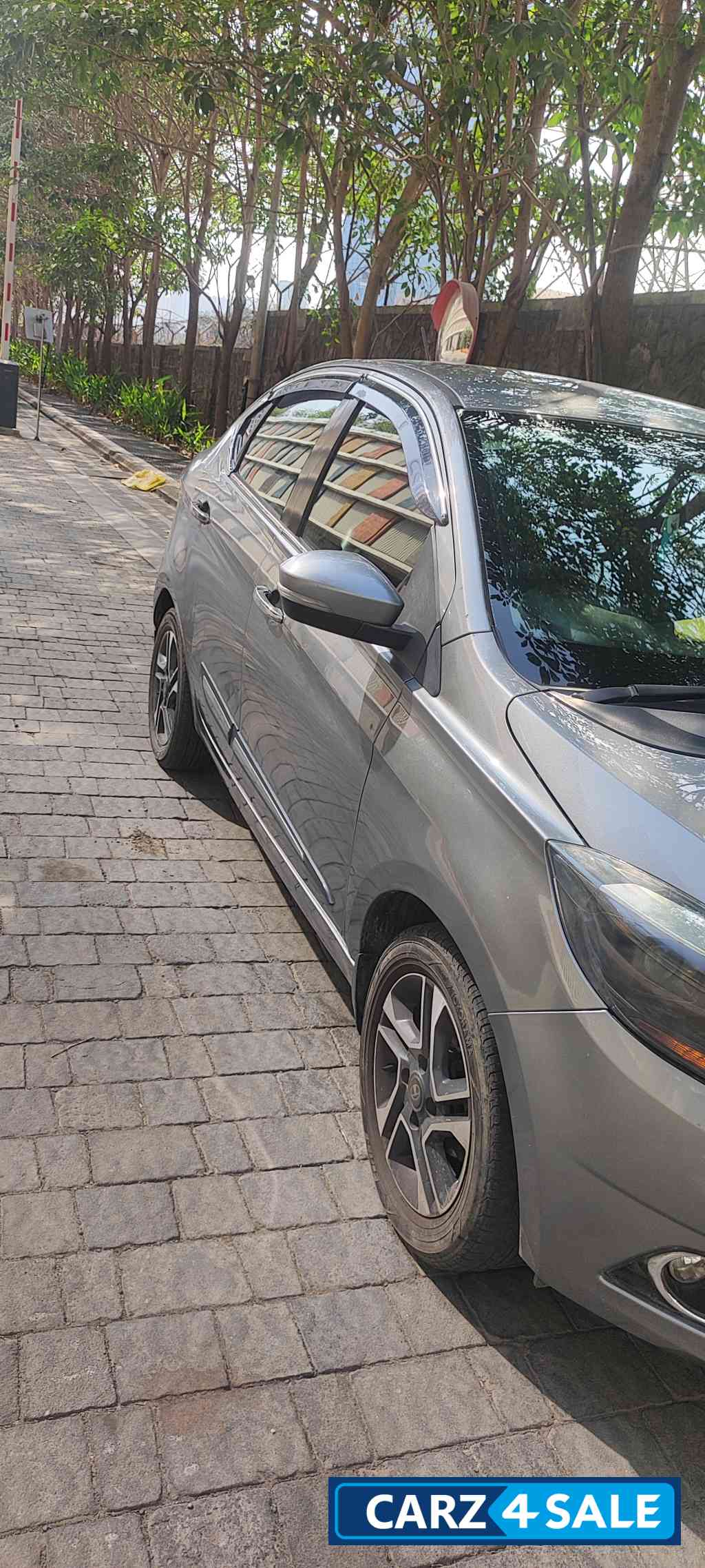 Titanium Greay Tata Tigor XZ(O)