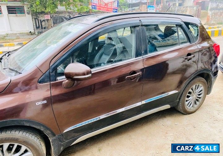 Brown Maruti Suzuki S-Cross Zeta Brown Maruti Suzuki S-Cross Zeta