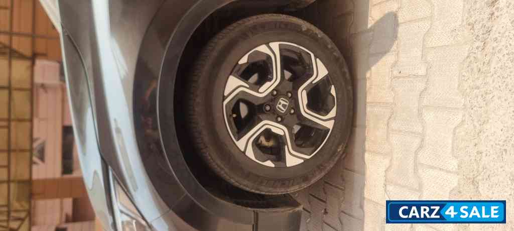Golden Brown Honda CRV 2WD Golden Brown Honda CRV 2WD