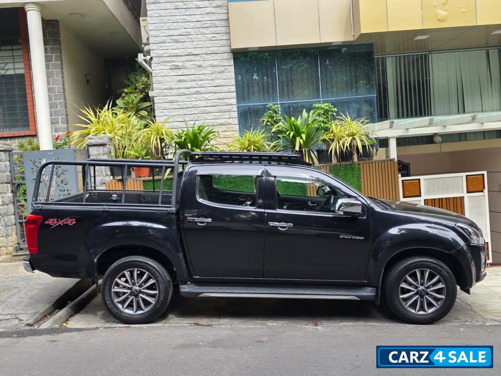 Isuzu D-Max V-Cross 4x2 Z AT