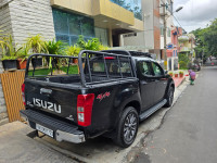 Isuzu D-Max V-Cross 4x2 Z AT