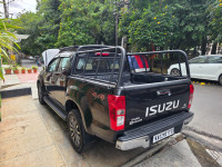 Isuzu D-Max V-Cross 4x2 Z AT