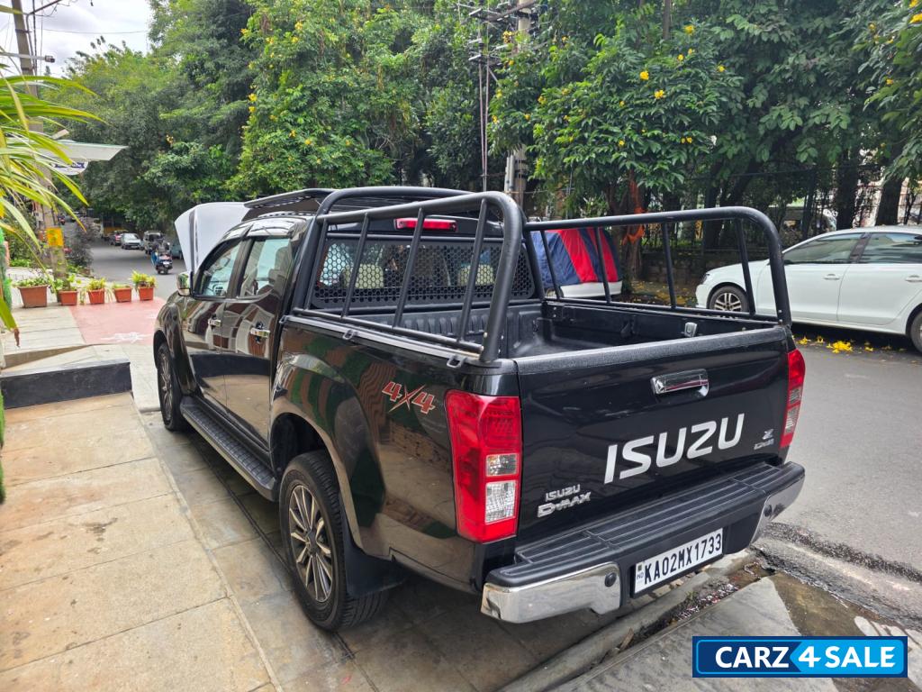 Isuzu D-Max V-Cross 4x2 Z AT