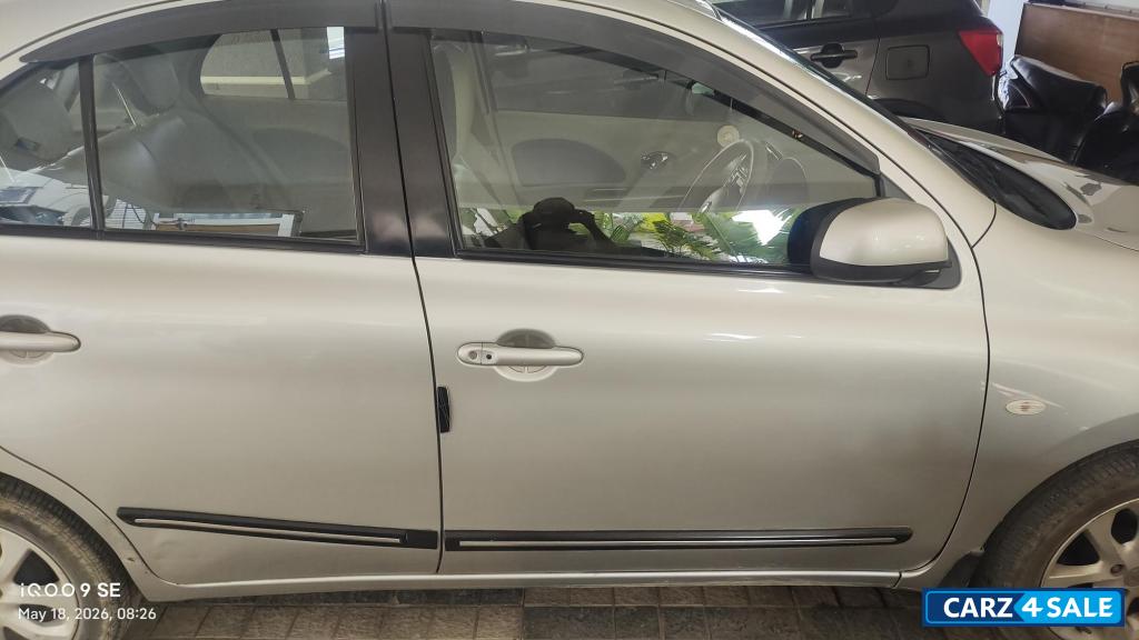 Silver Nissan Micra XVCVT Silver Nissan Micra XVCVT