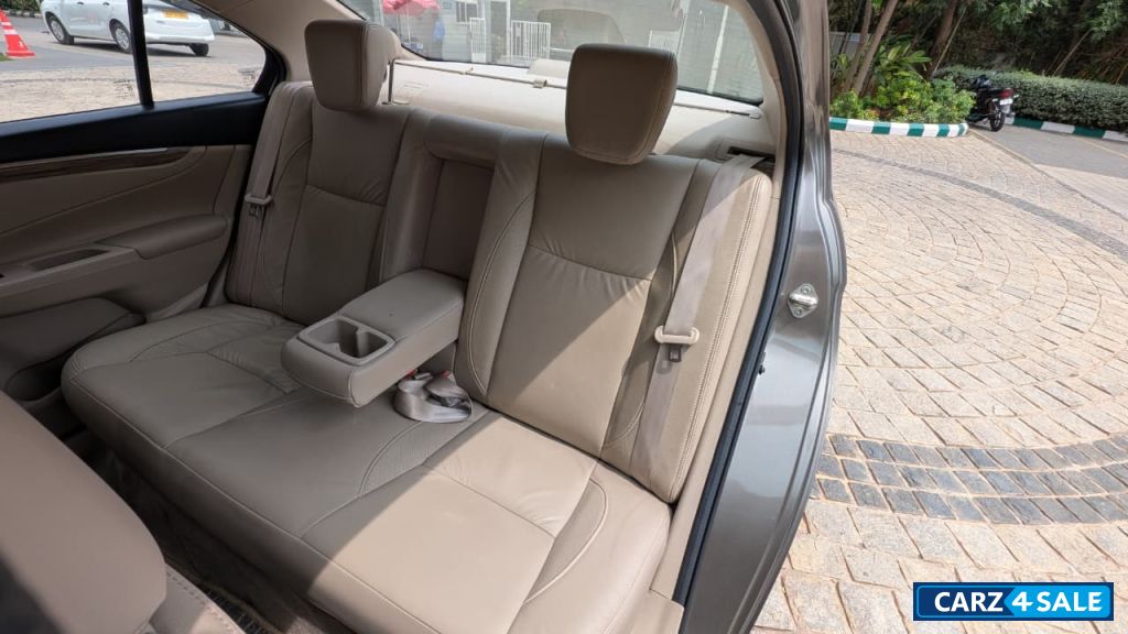 Maruti Suzuki Ciaz 1.5 Smart Hybrid Alpha AT (Petrol)