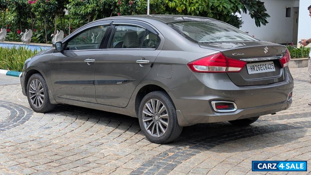 Maruti Suzuki Ciaz 1.5 Smart Hybrid Alpha AT (Petrol)