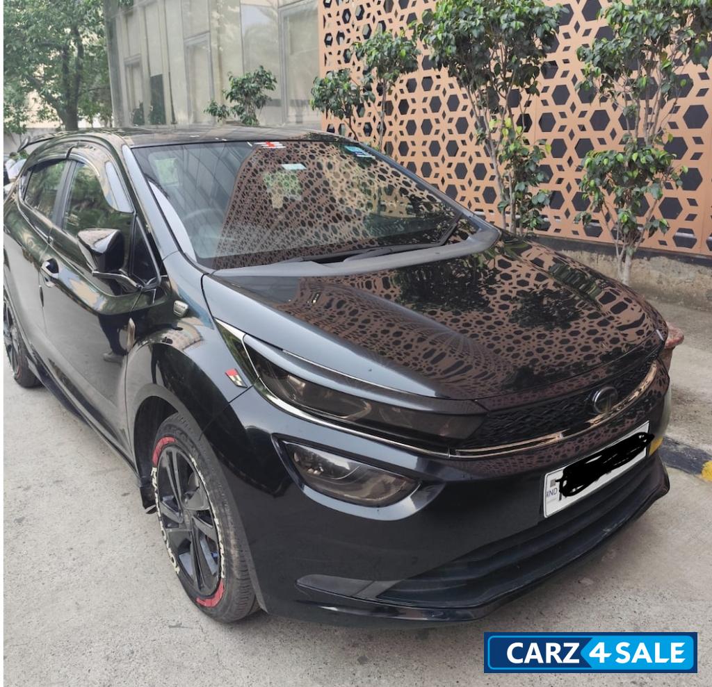 Tata Altroz XZ S Plus Dark Edition