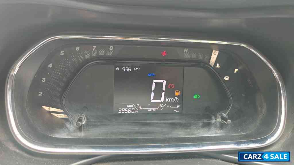 White Tata Nexon Xm+s