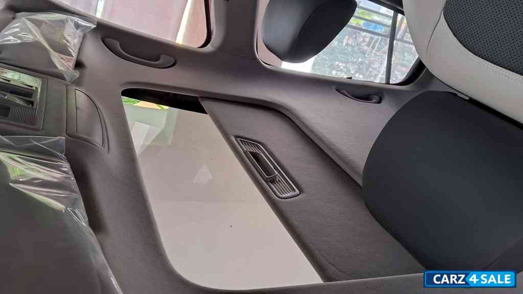 Wild Cherry Red Volkswagen Taigun Topline manual 1 litre