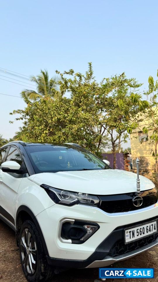 Tata Nexon Xm petrol