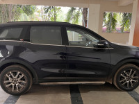 Mahindra XUV700 AX7 D MT 7STR