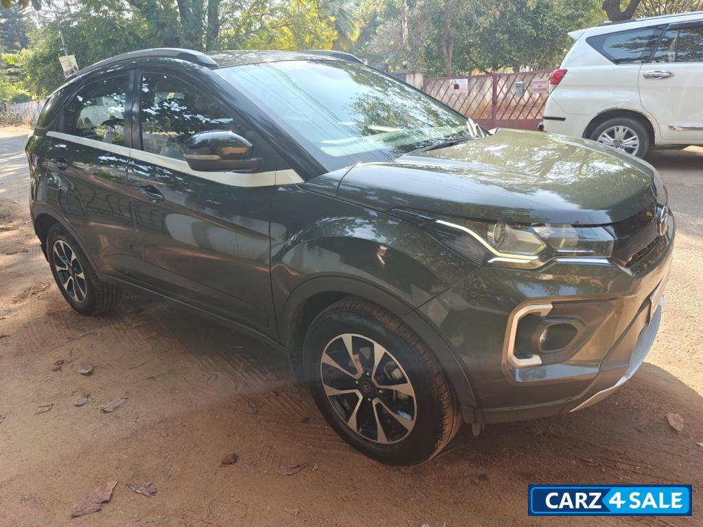 Foilage Green Tata Nexon XZA + (O) Petrol Foilage Green Tata Nexon XZA + (O) Petrol