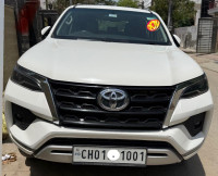Toyota Fortuner Fortuner AT 4*2 2022 Model