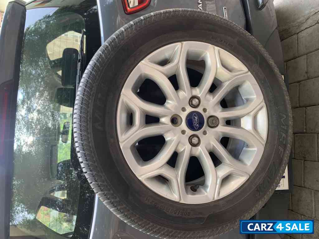 Grey Ford Ecosport 1.0 Ecoboost Grey Ford Ecosport 1.0 Ecoboost
