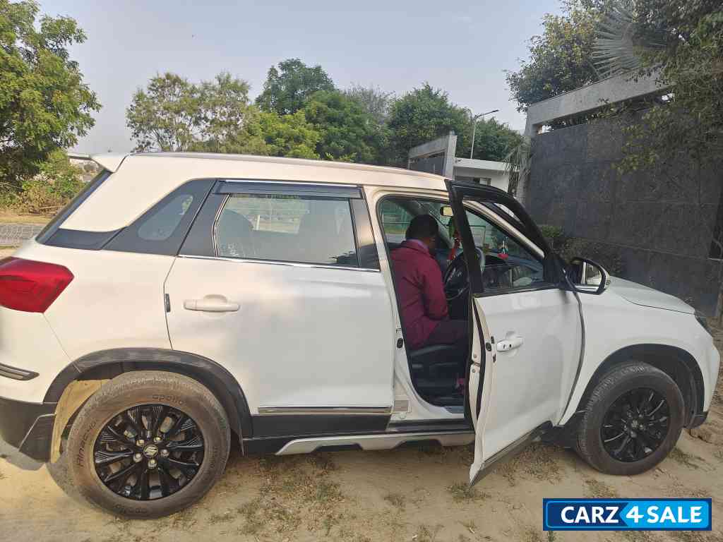 Maruti Suzuki Vitara Brezza ZXI AMT Maruti Suzuki Vitara Brezza ZXI AMT