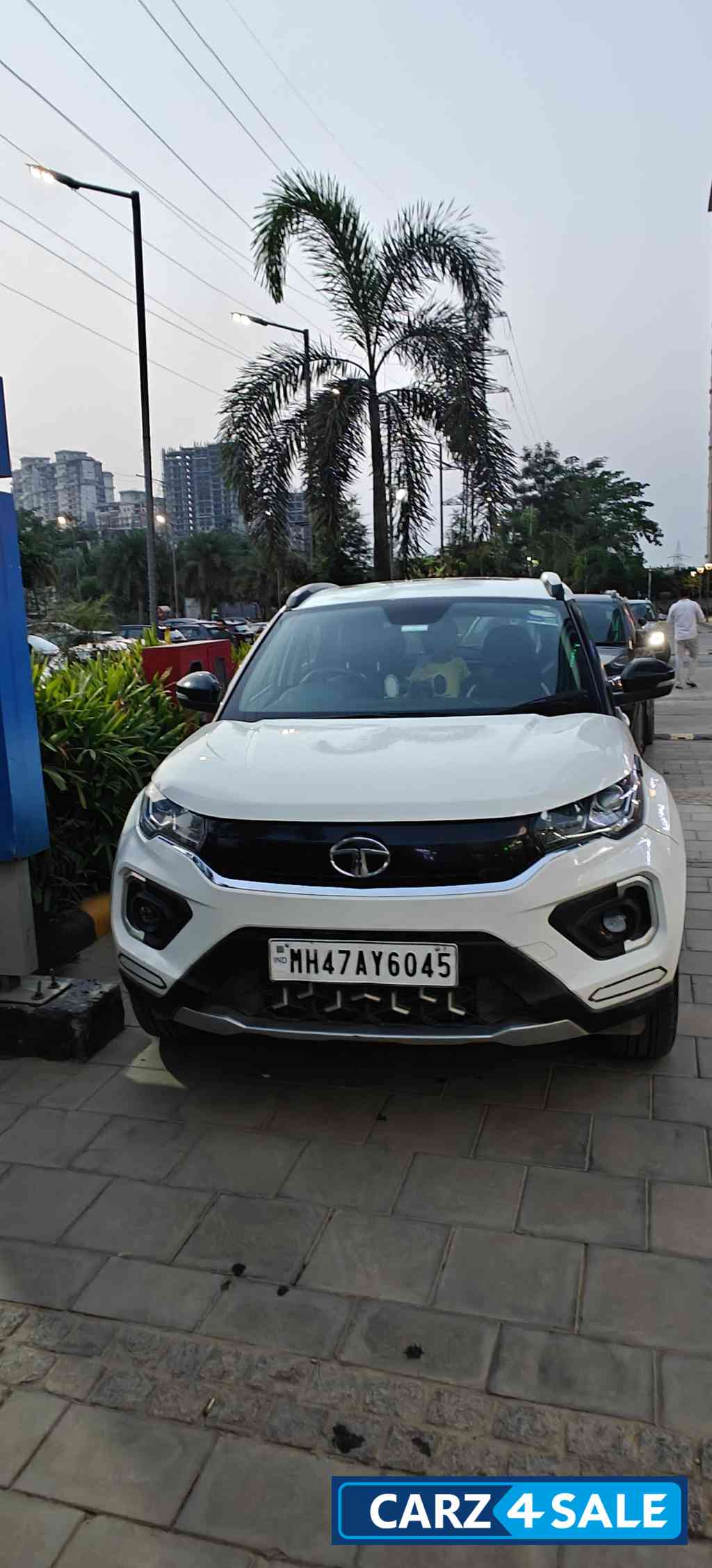 Tata Nexon XZ+(S)