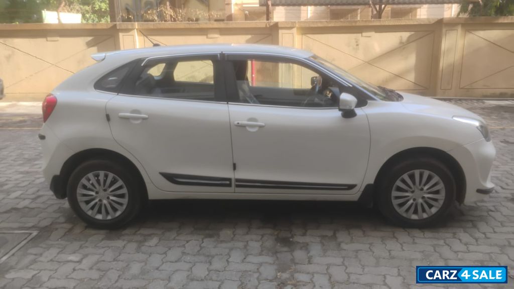 Pearl White Maruti Suzuki Baleno Petrol