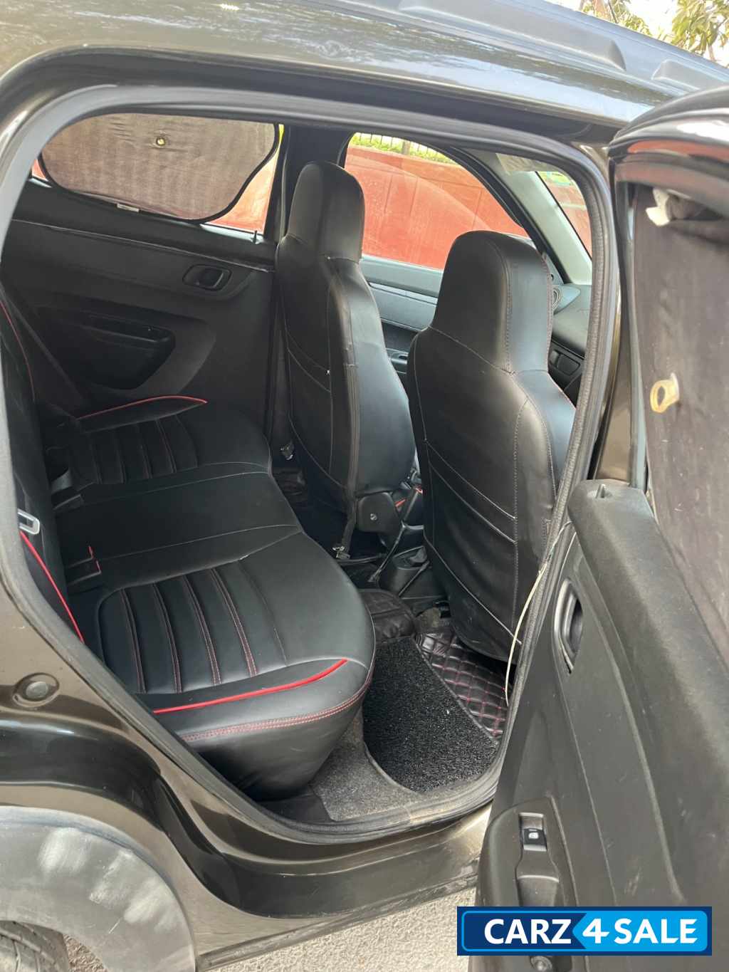 Renault Kwid 1.0 RXT Renault Kwid 1.0 RXT