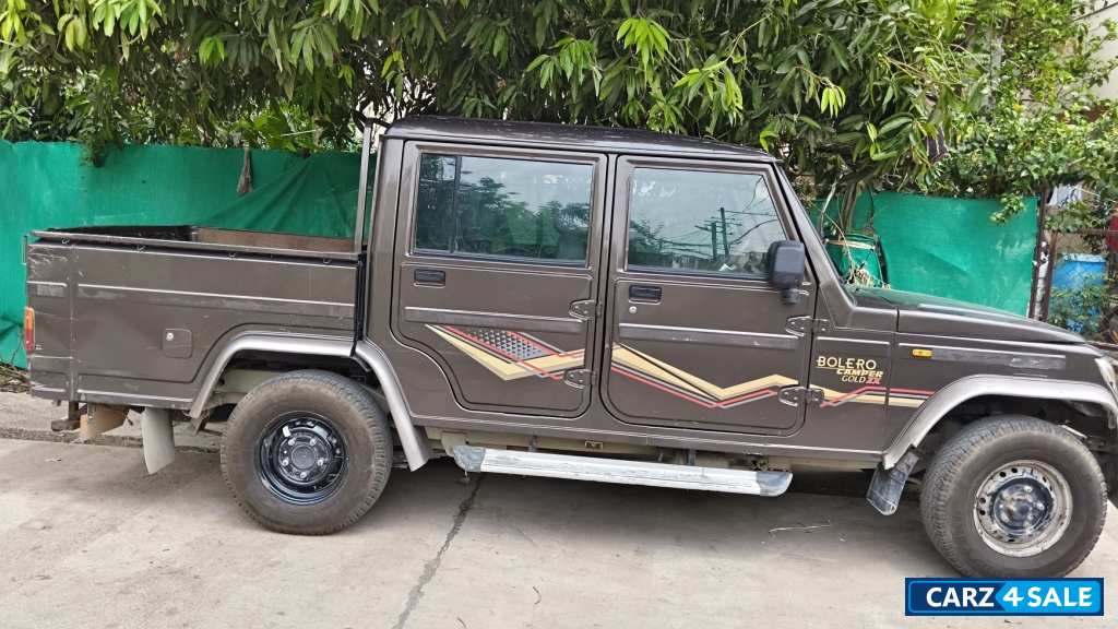 Gold Zx Chocolate Colour Mahindra Bolero Camper