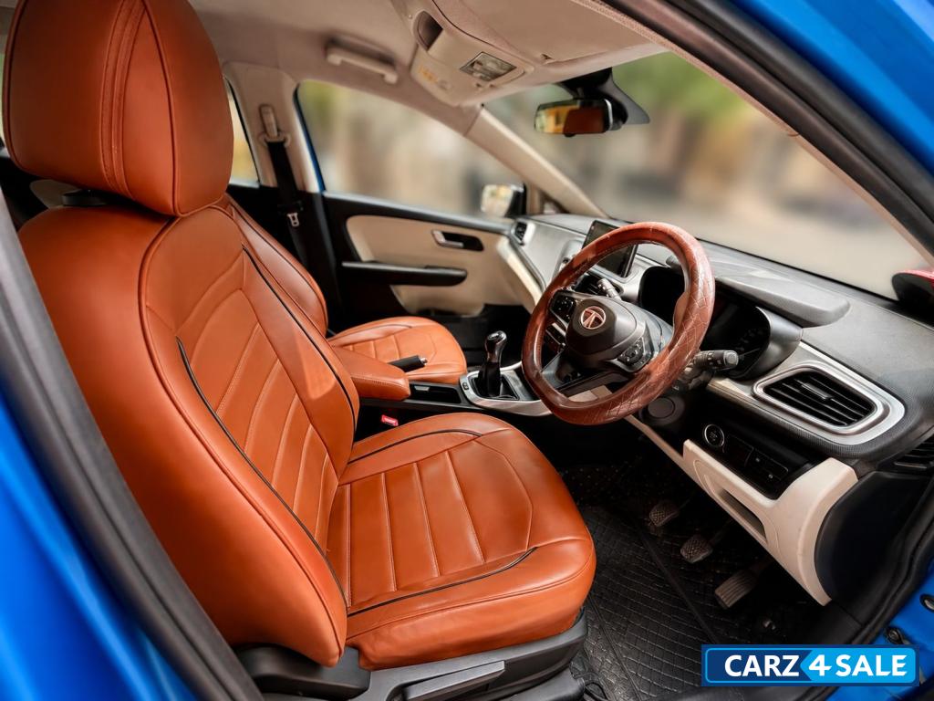 Tata Altroz XZ Tata Altroz XZ