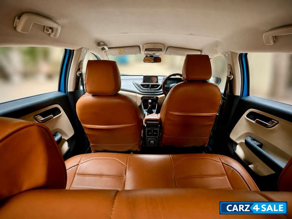 Tata Altroz XZ Tata Altroz XZ