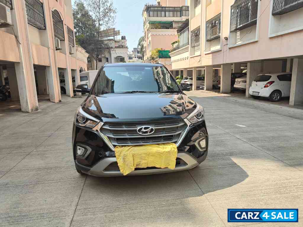 Black Hyundai Creta 1.6 automatic