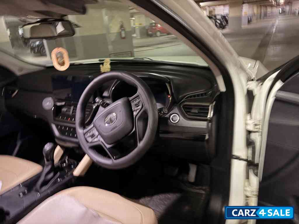 White Tata Safari Adventure persona XZA PLUS Optional with ADAS & 360* camera White Tata Safari Adventure persona XZA PLUS Optional with ADAS & 360* camera
