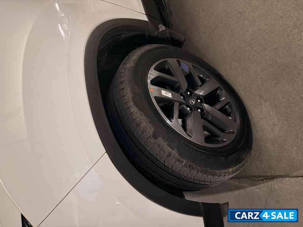 White Tata Safari Adventure persona XZA PLUS Optional with ADAS & 360* camera White Tata Safari Adventure persona XZA PLUS Optional with ADAS & 360* camera