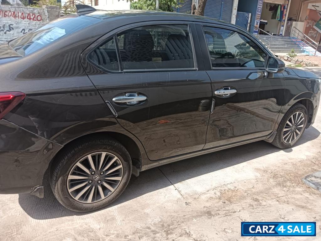 Honda Amaze ZX CVT 3rd GENERATION CNG Honda Amaze ZX CVT 3rd GENERATION CNG