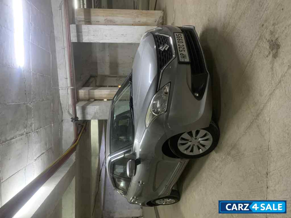 Metallic Premium Silver Maruti Suzuki Baleno Delta 1.2 Metallic Premium Silver Maruti Suzuki Baleno Delta 1.2
