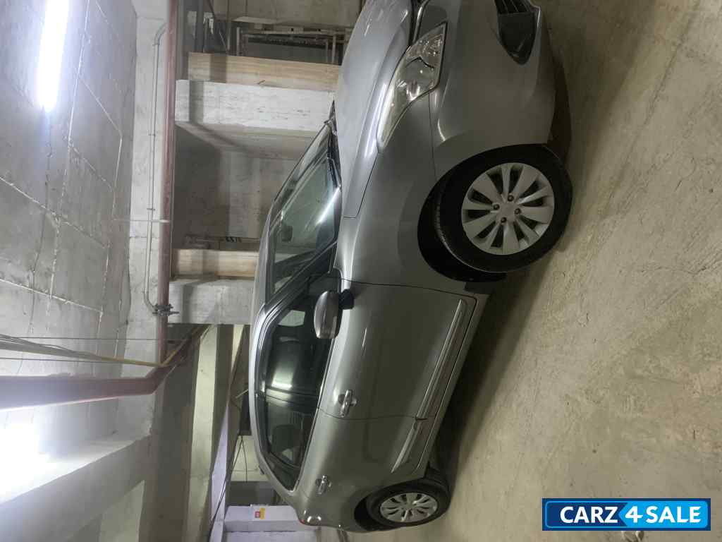 Metallic Premium Silver Maruti Suzuki Baleno Delta 1.2 Metallic Premium Silver Maruti Suzuki Baleno Delta 1.2