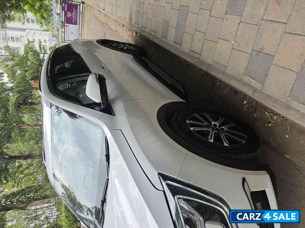 Mahindra XUV700 AX7L LUXURY PACK DIESEL AUTOMATIC TOP END Mahindra XUV700 AX7L LUXURY PACK DIESEL AUTOMATIC TOP END