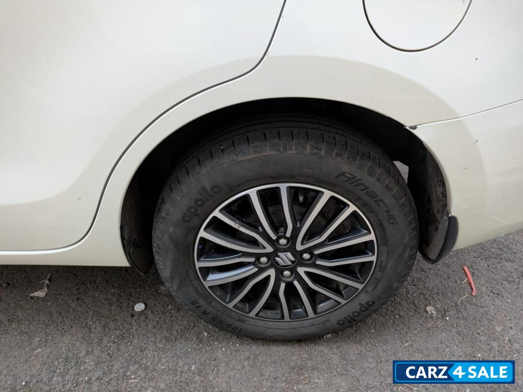 Arctic White Maruti Suzuki Dzire ZXI PLUS AMG Arctic White Maruti Suzuki Dzire ZXI PLUS AMG