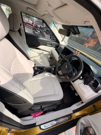 Mahindra XUV 3XO AX5L