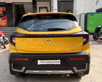 Mahindra XUV 3XO AX5L