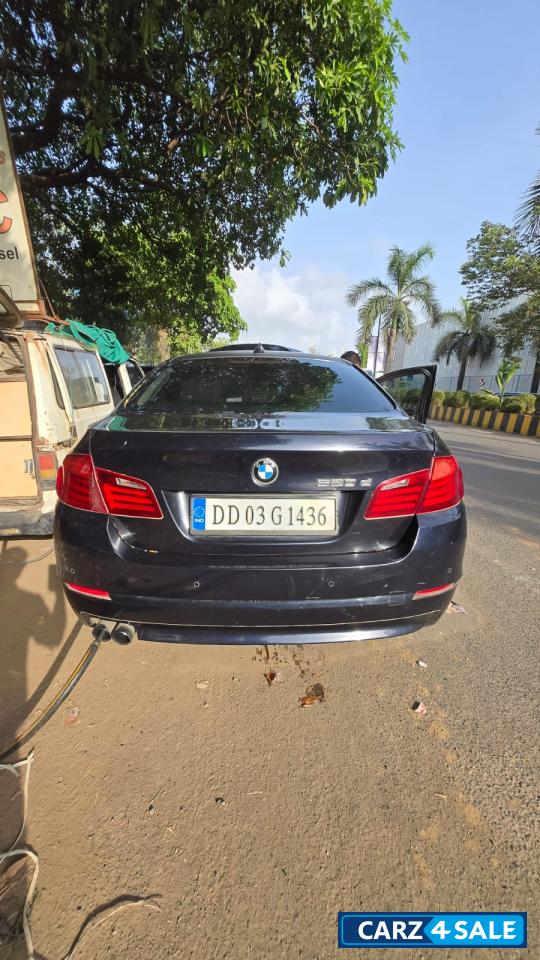 Blue BMW 5-Series 520D Blue BMW 5-Series 520D