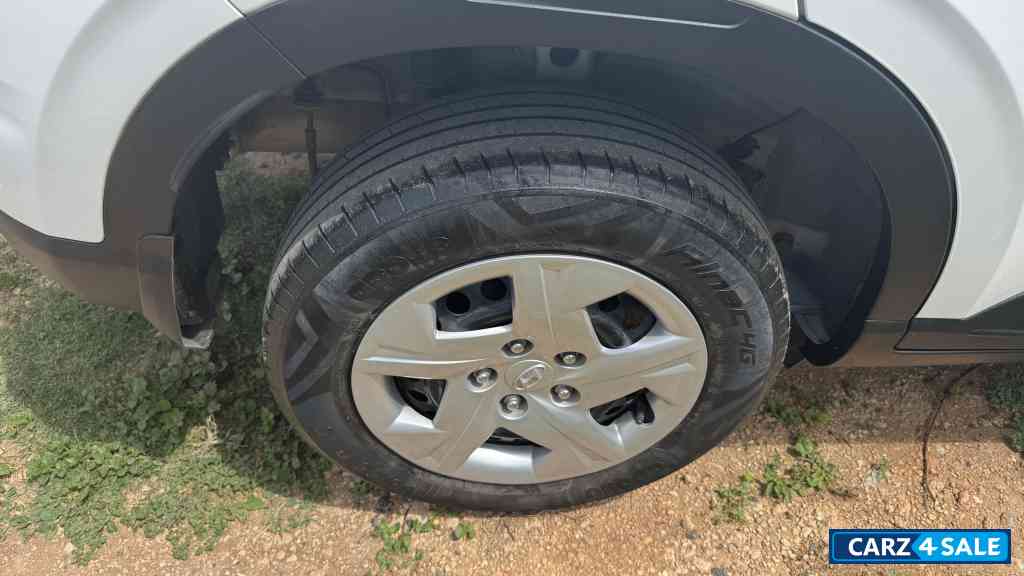 Hyundai Venue S plus Hyundai Venue S plus