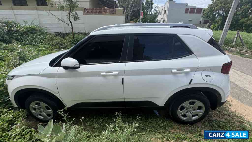 Hyundai Venue S plus Hyundai Venue S plus