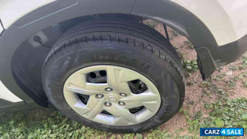 Hyundai Venue S plus Hyundai Venue S plus