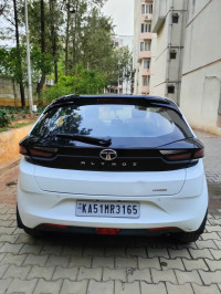 Avenue White Tata Altroz XZ+ i-turbo