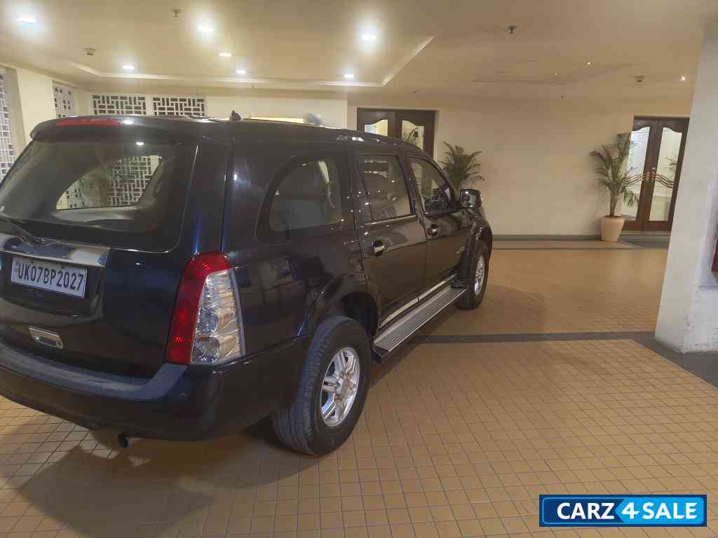Black Isuzu MU7 Manual CKD-BS4 Black Isuzu MU7 Manual CKD-BS4
