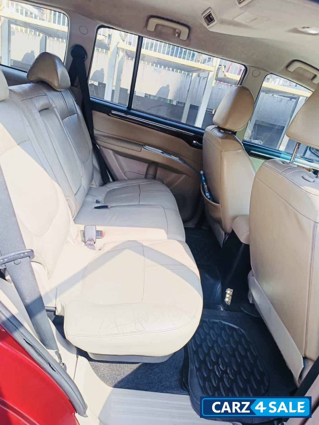 Metallic Red Mitsubishi Pajero Sport 4x4 MT Metallic Red Mitsubishi Pajero Sport 4x4 MT