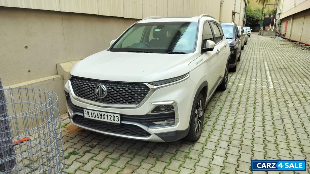 White MG Hector Sharp hybrid